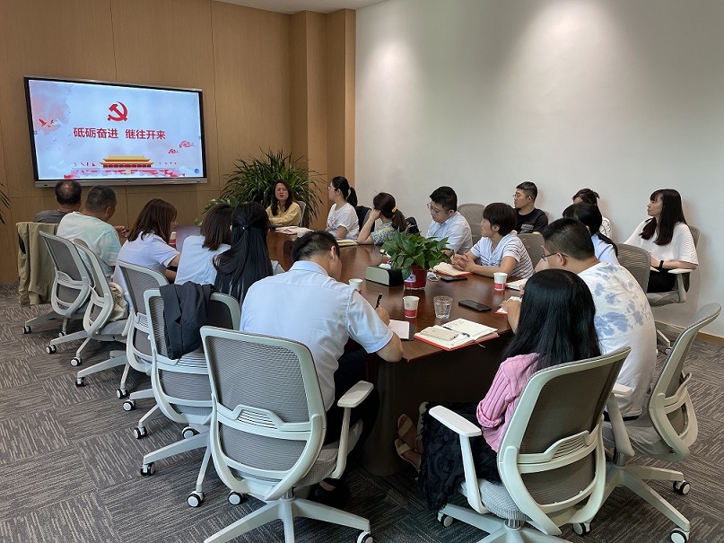 后勤服务集团“书记讲给党员听”支部书记讲党课系列（二）：商贸与研发支部书记作专题党课