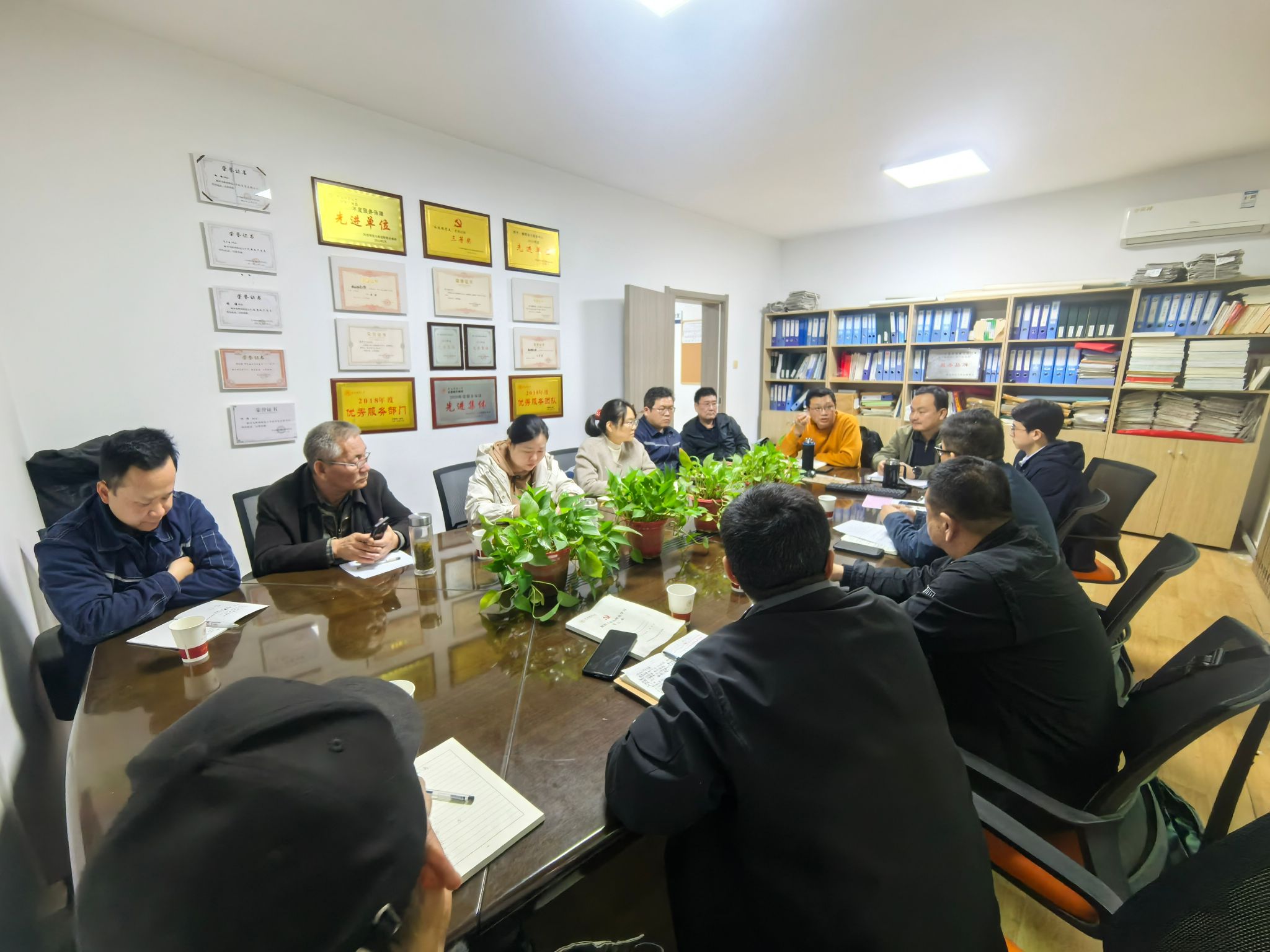 动力服务中心召开供暖工作推进会