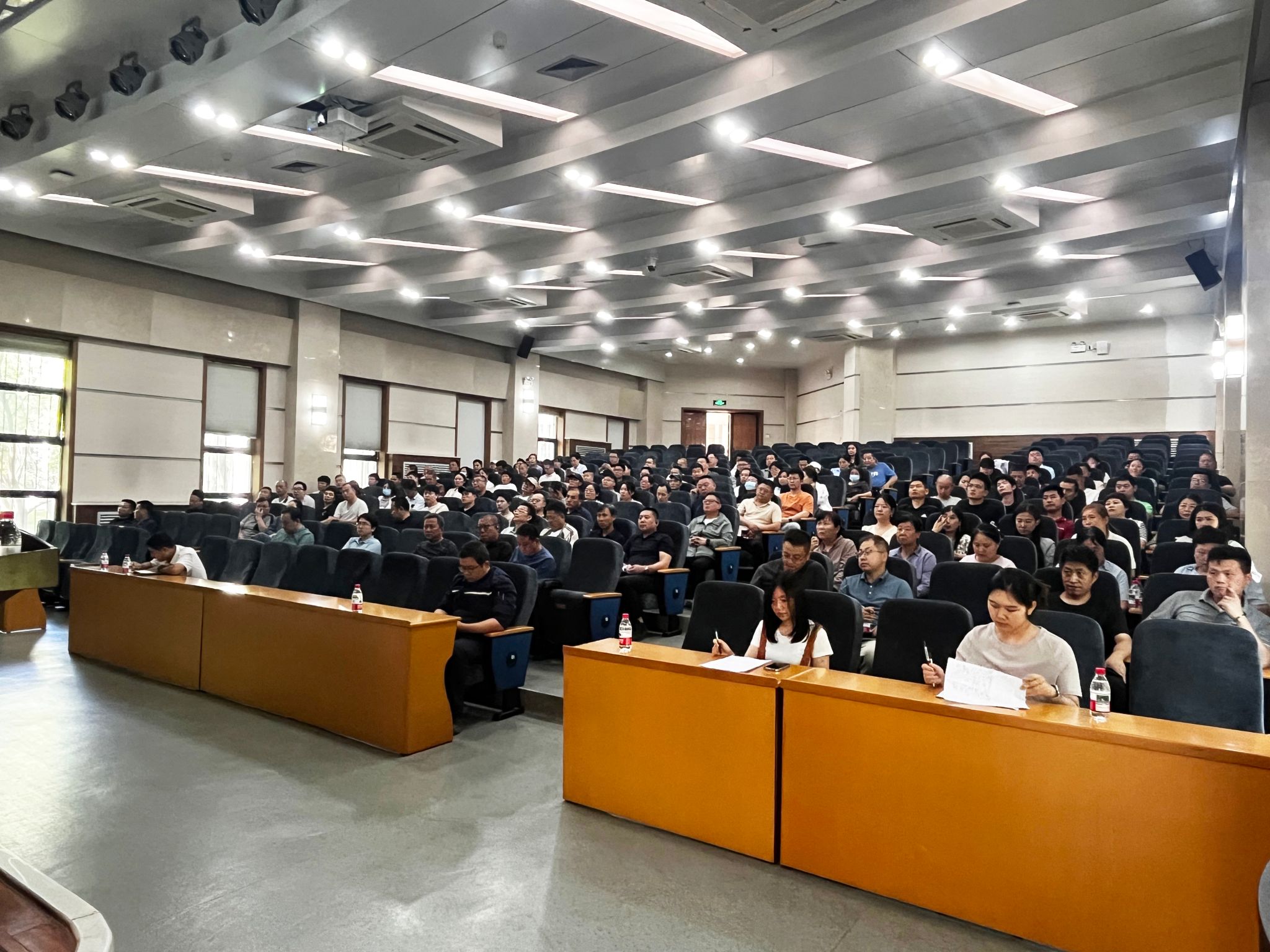后勤学校举办“用电安全知识”专题培训，助力安全生产月